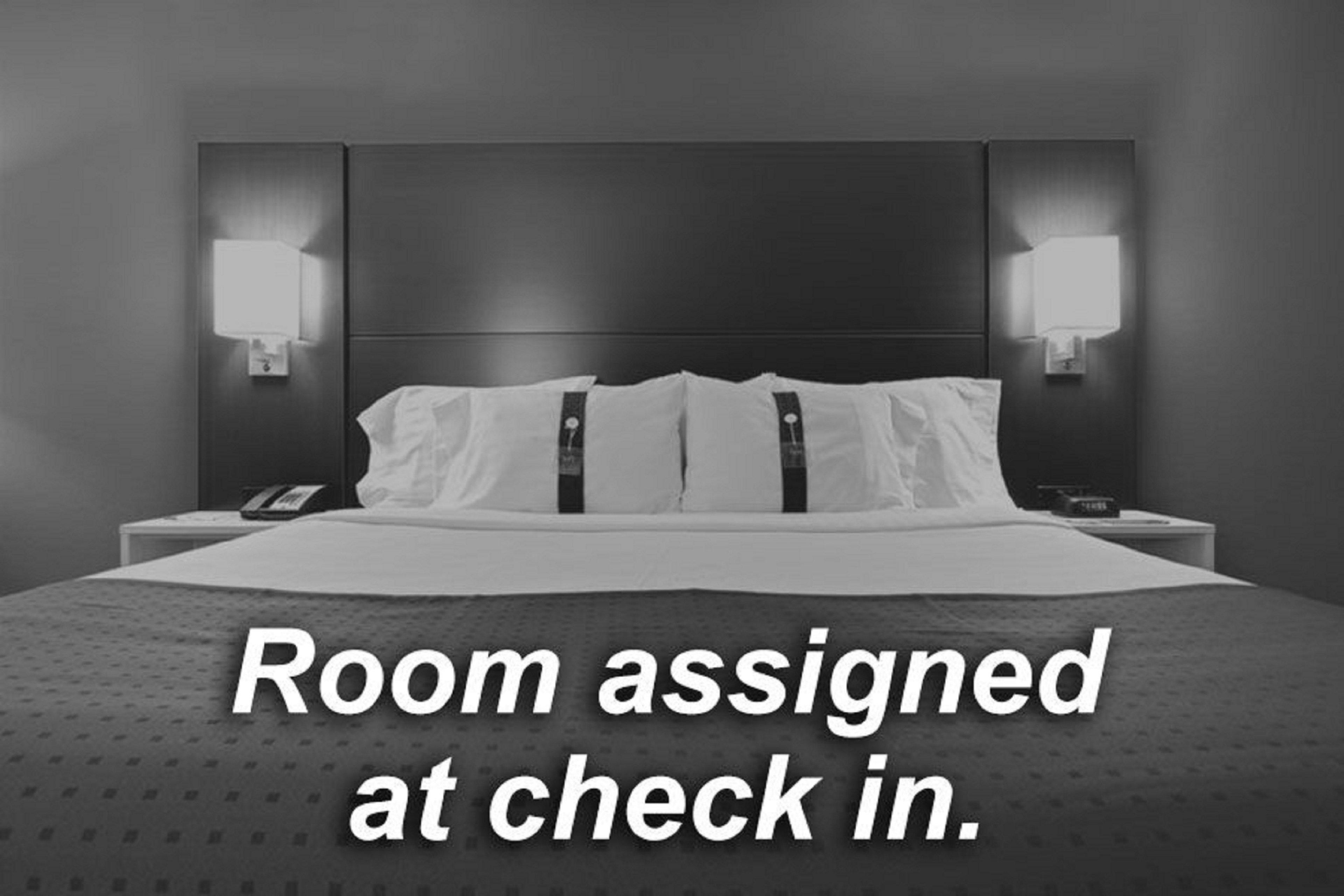 Holiday Inn Express Show Low By Ihg Екстер'єр фото