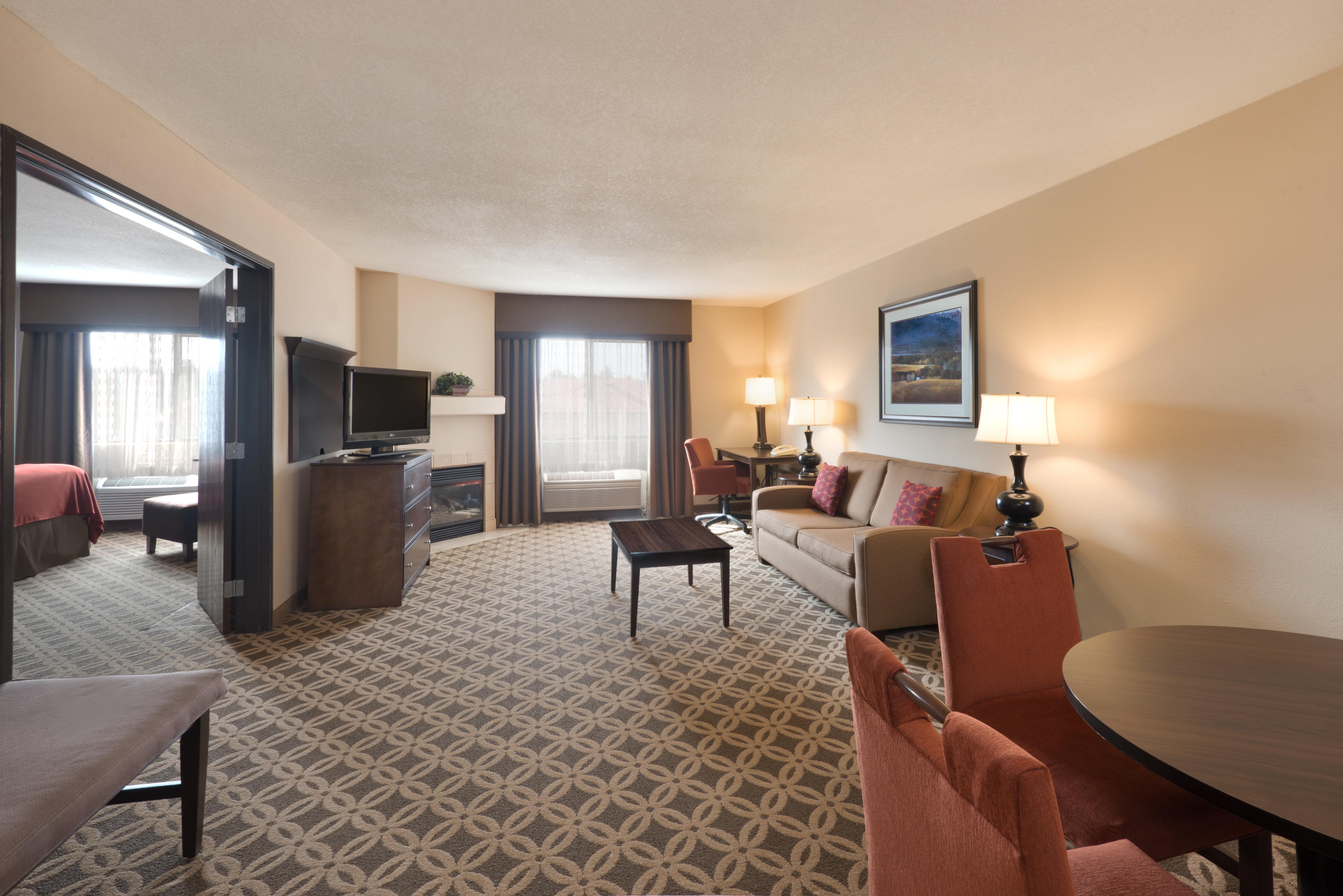 Holiday Inn Express Show Low By Ihg Екстер'єр фото