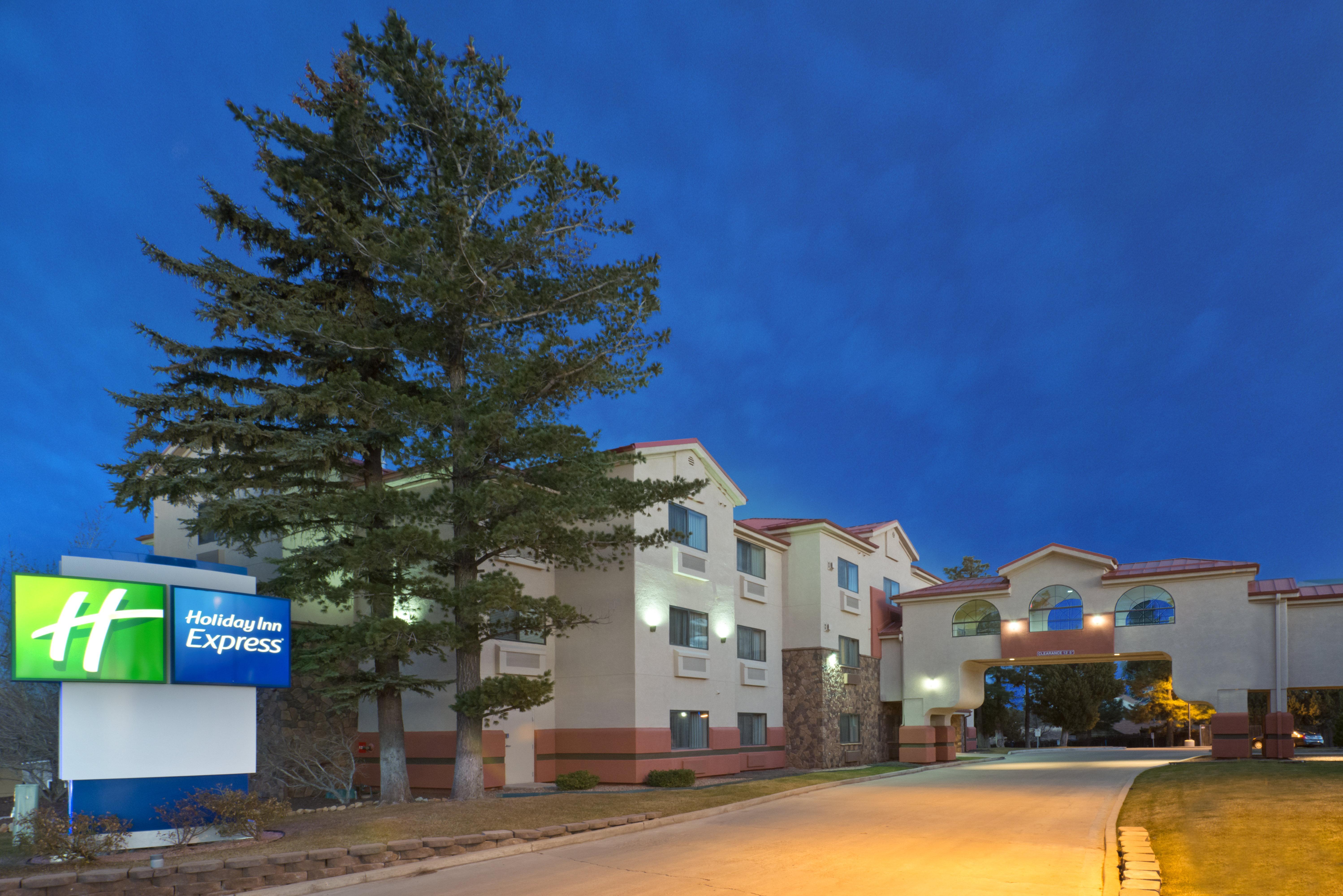 Holiday Inn Express Show Low By Ihg Екстер'єр фото