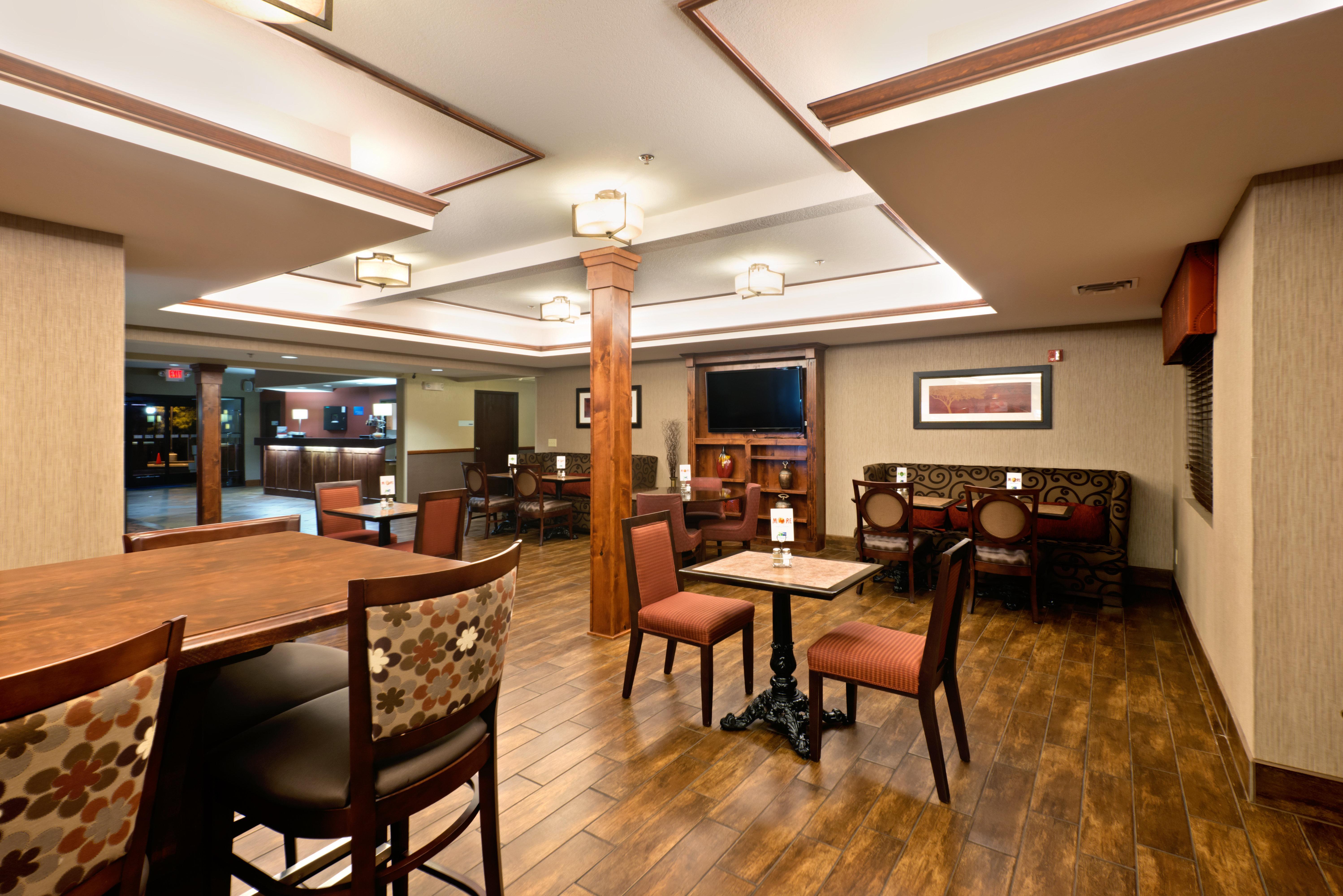 Holiday Inn Express Show Low By Ihg Екстер'єр фото