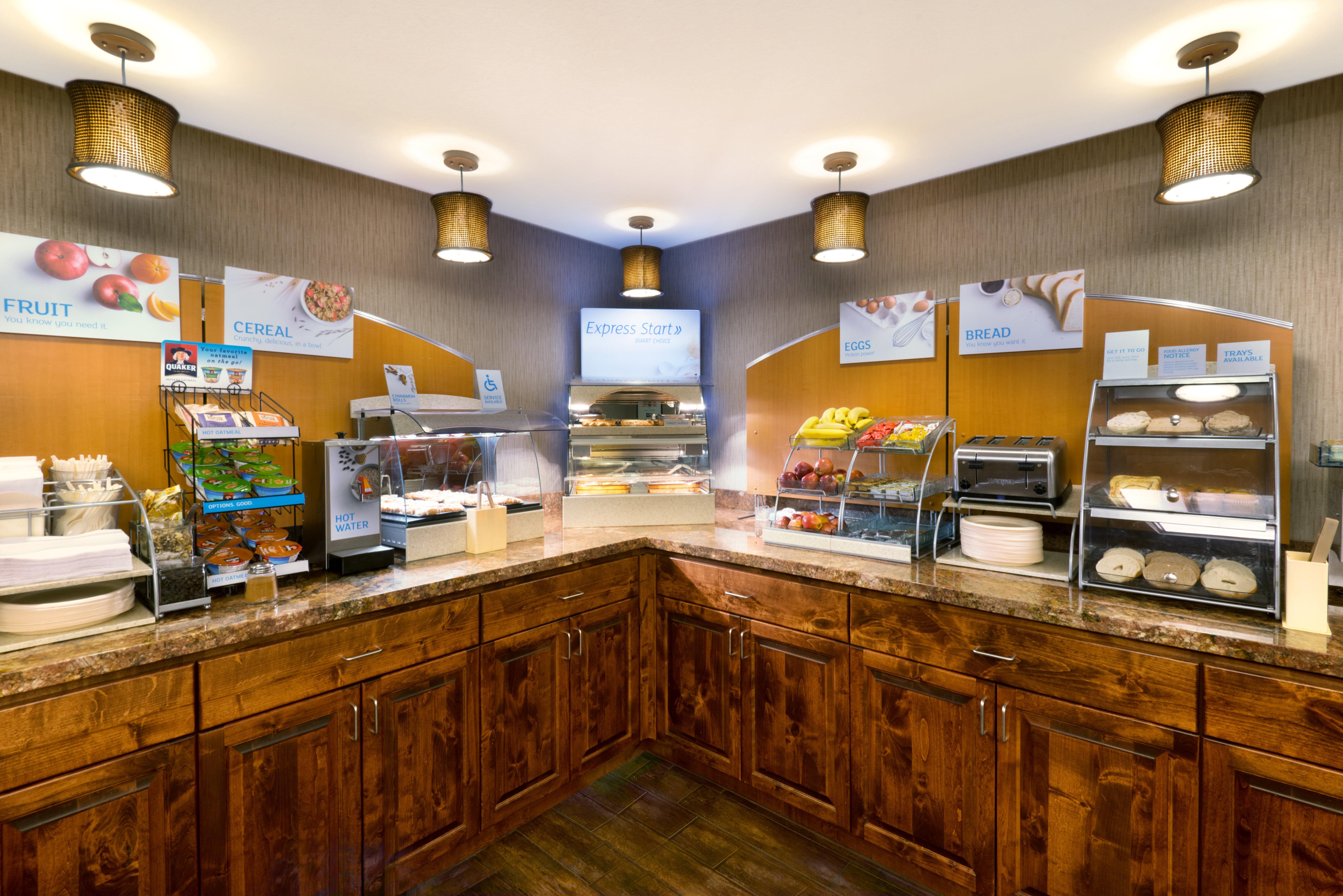 Holiday Inn Express Show Low By Ihg Екстер'єр фото